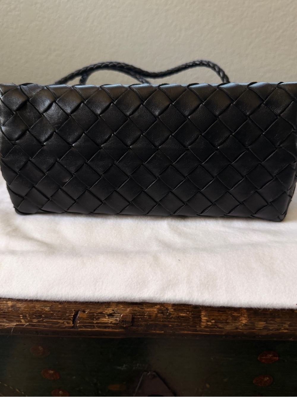 Mint Bottega Veneta Small Andiamo Black Leather Top Handle Bag - Picture 4 of 8
